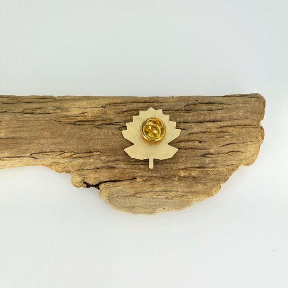 VINTAGE 🥝 NEW ZEALAND POHUTUKAWA FLOWER PIN 🌺 GEOMETRIC ORIGAMI STYLE . NWT - Picture 13 of 17